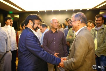 TSR Felicitates Gautamiputra Satakarni Team